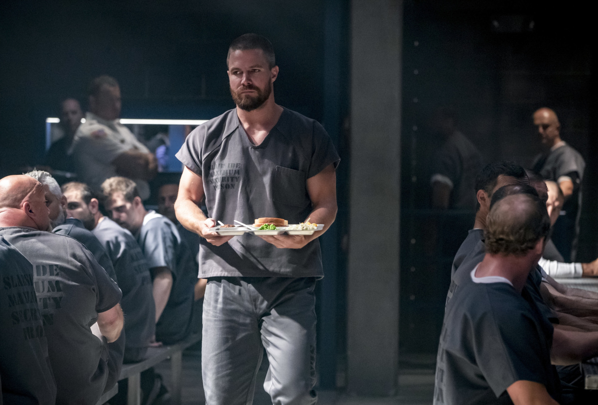 Arrow S07E01 Inmate 4587 | Season Premiere