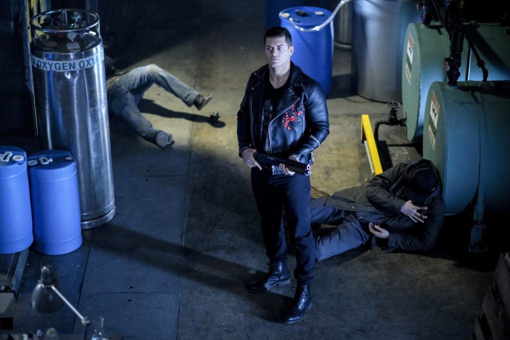 Arrow S05E21 Honor Thy Fathers
