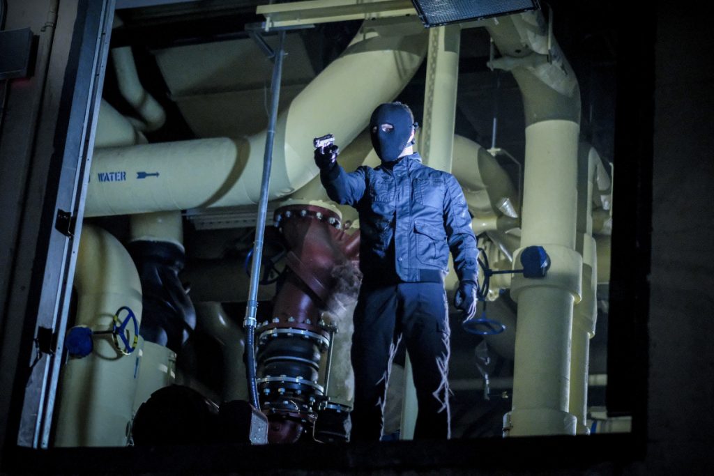 Arrow S05E21 Honor Thy Fathers
