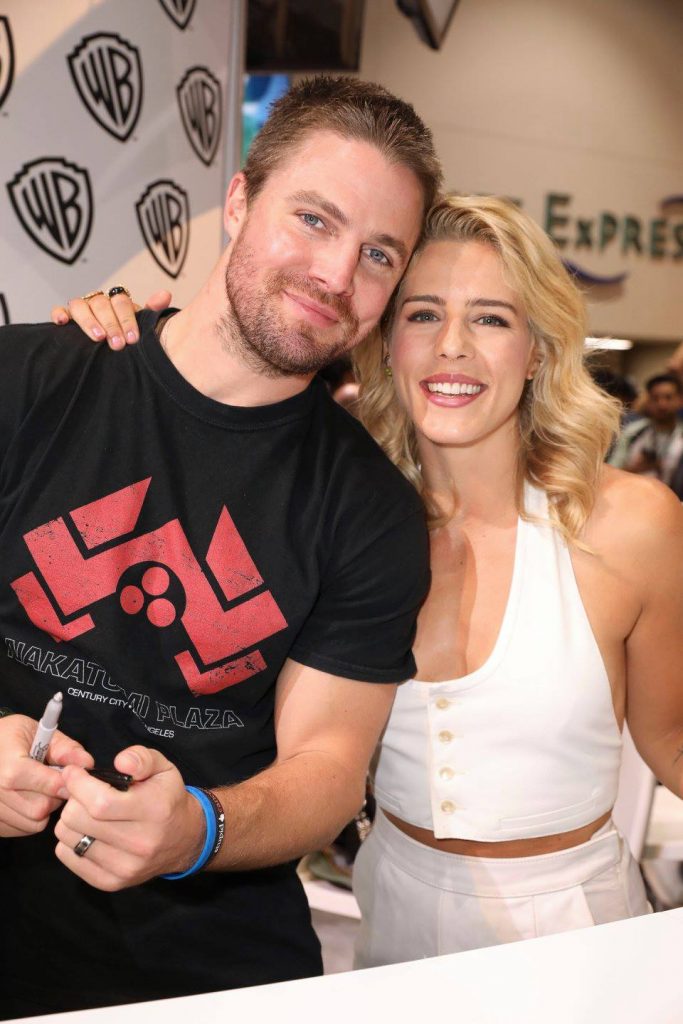 elenco de arrow na san diego comic-con