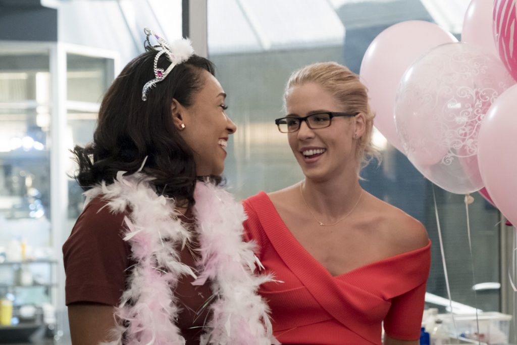 Felicity no episódio de The Flash