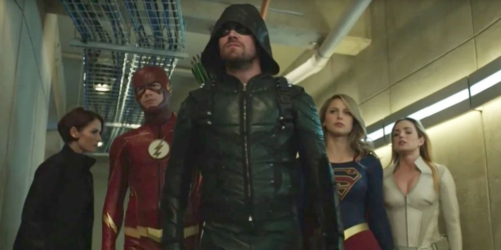 Green Arrow, Supergirl, Legends of Tomorrow e The Flash juntos no primeiro teaser de Epic Crisis on Earth-X