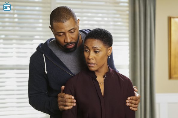 Black Lightning S01E09 The Book of Little Black Lies