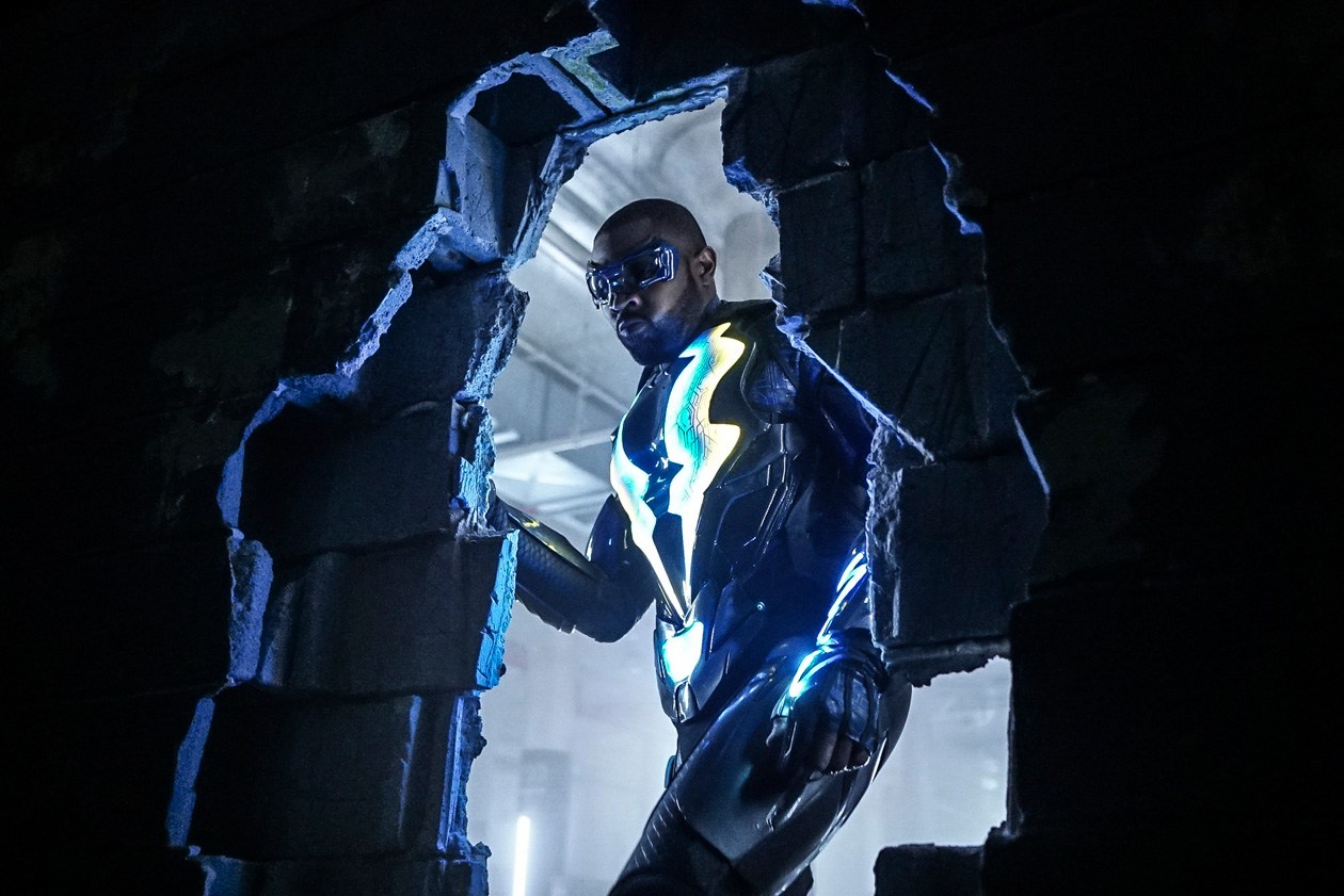 Black Lightning S01E10 Sins of the Father: The Book of Redemption