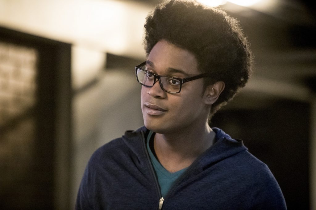 Arrow S06E17 Brothers in Arms