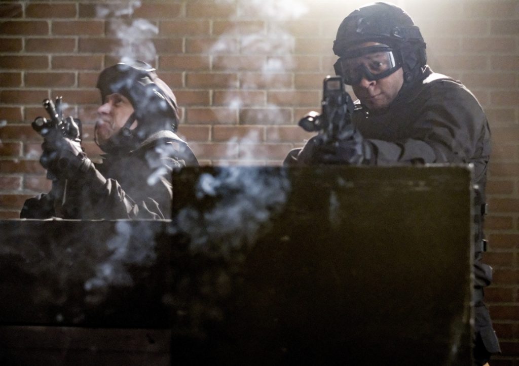 Arrow S06E22 The Ties That Bind