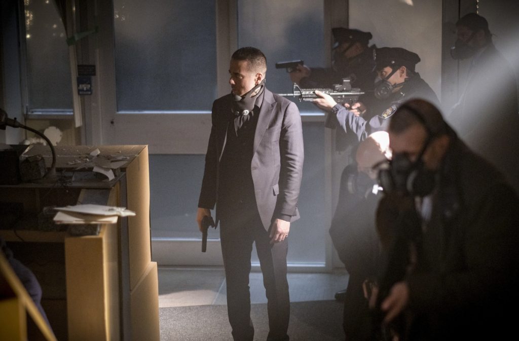 Arrow S06E22 The Ties That Bind