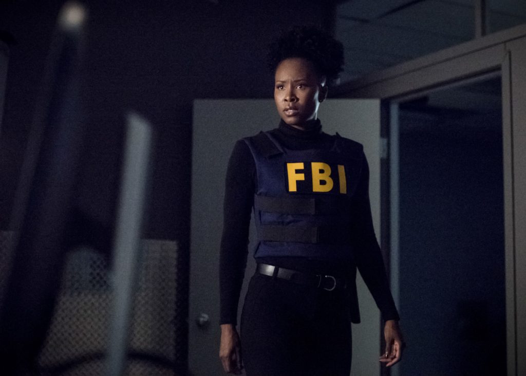 Arrow S07E03 Crossing Lines