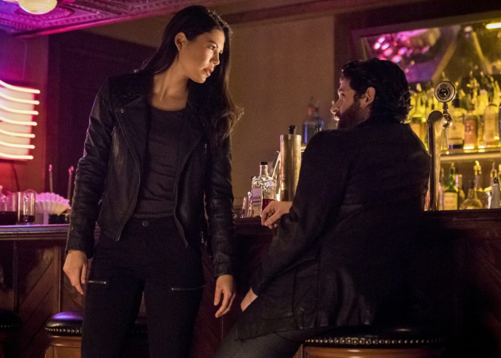 Arrow S07E010 Shattered Lives