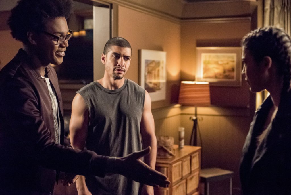 Arrow S07E010 Shattered Lives